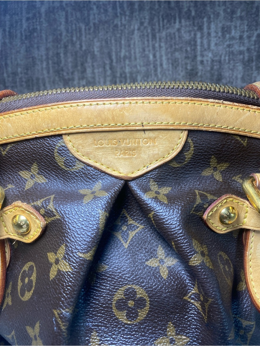 Louis Vuitton Tivoli GM Monogram Shoulder Bag with Tan Trim - Picture 3 of 16